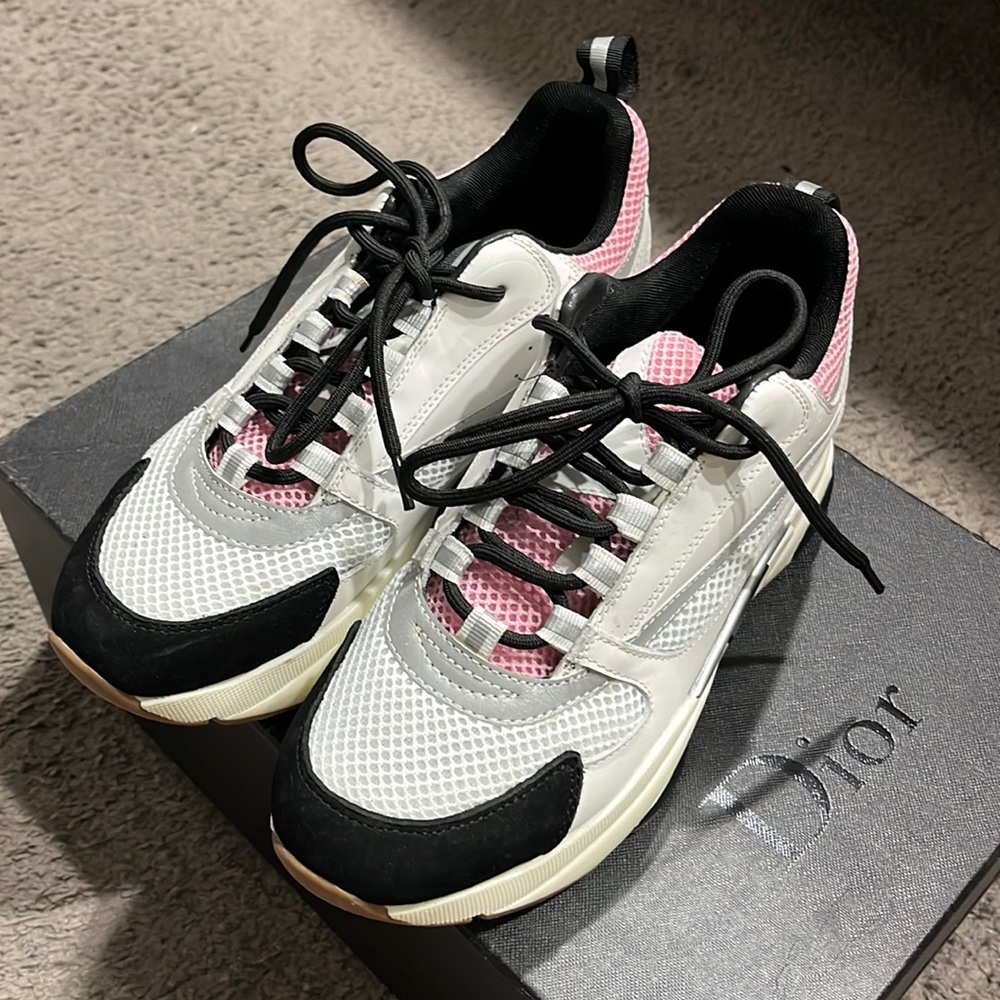 COPY - DIOR HOMME SNEAKER BLACK WHITE PINK GOOD CONDITION PRICE IS FIRM